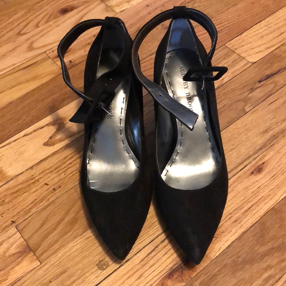 Audrey Brooke Suede Size 8